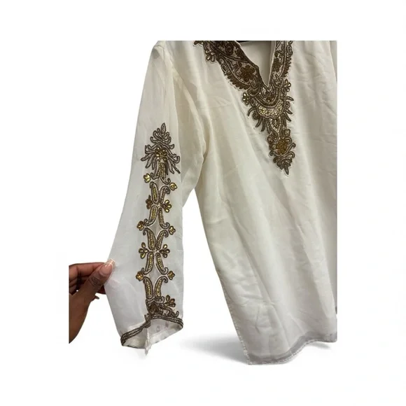 Elegant White and Gold Embroidered Women's Traditional Top - Picture 3 of 8